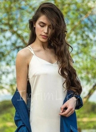 Стриптизерша Пери №8198, 22 лет